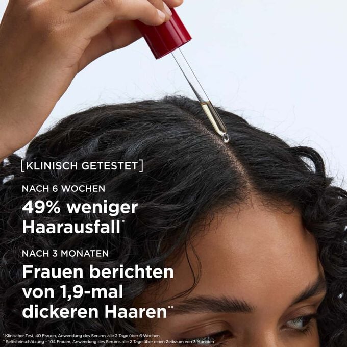 Das Serum gegen Haarausfall wird direkt auf die Kopfhaut aufgetragen, um die Lebensdauer der Haare zu verl&auml;ngern und die Haardichte zu f&ouml;rdern, wodurch das Haar voller wirkt