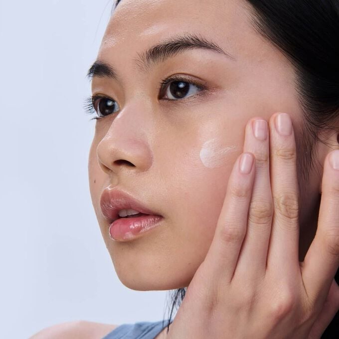 SOS Primer White - Boostet die Ausstrahlung