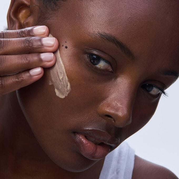 SOS Primer Peach - Mindert Unregelmäßigkeiten