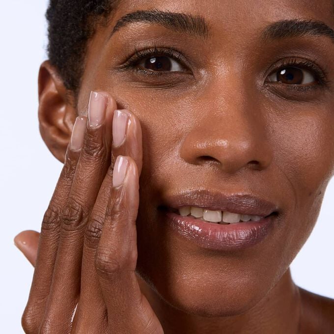 Multi-Intensive Essence de jeunesse d&eacute;froissante - Gl&auml;ttende Gesichtspflege-Essenz