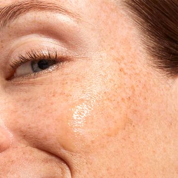 Double Serum Light Texture - Ganzheitliches Gesichtspflegekonzentrat für jugendliche Haut