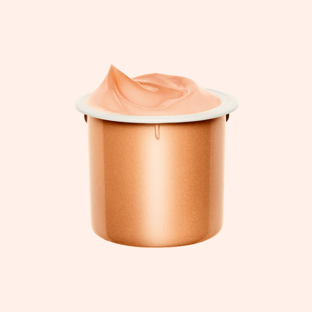 Refill Extra-Firming Energy Creme von Clarins zeigt die M&ouml;glichkeit zur Nachf&uuml;llung als umweltfreundliche Variante