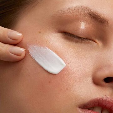 Hydra-Essentiel [HA2] - Crème  désaltérante - Feuchtigkeitscreme für normale und trockene Haut mit SPF 15